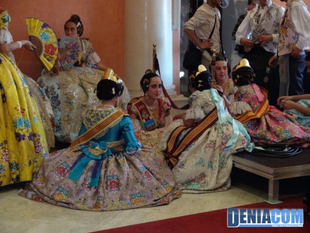 Saladar y Centro repiten primeros premios en infantiles 4 03 Esperando que comience la entrega de premios infantiles de Dénia