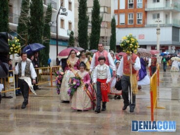 13 Llegada de los cargos de la Falla Oeste a la Ofrenda de Dénia