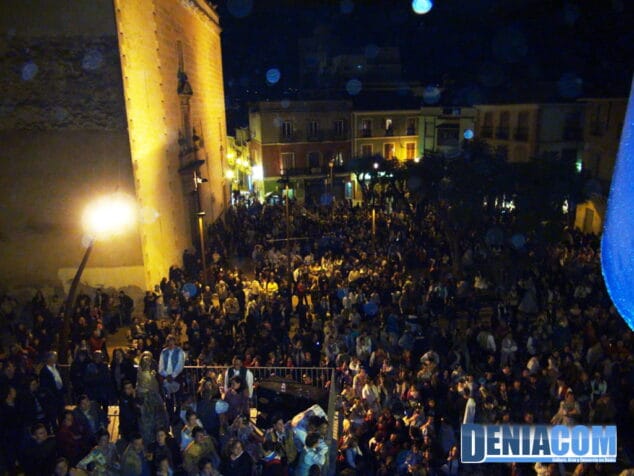 28 Plaza del Ayuntamiento abarrotada durante los premios de Fallas 2012