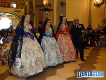 36 Ofrenda de la corte de honor de la Fallera Mayor de Dénia