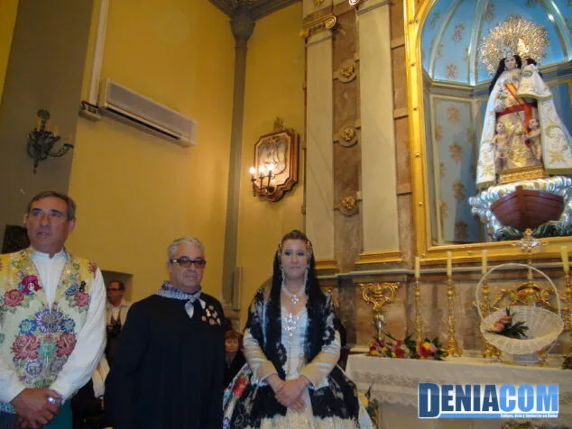 37 Ofrenda de la alcaldesa de Dénia