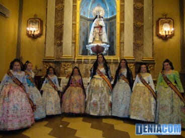 43 Ofrenda de la corte de la Fallera Mayor Infantil de Dénia