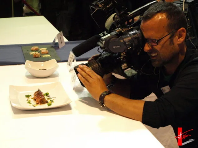 Cámara en el I Concurso de Cocina creativa de la Gamba Roja de Dénia