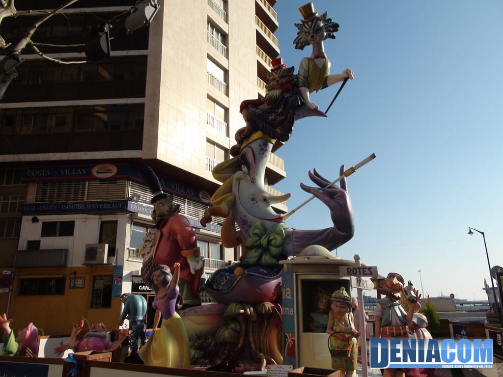 Falla Port Rotes Lema: De nit tots els gats van a Port Rotes