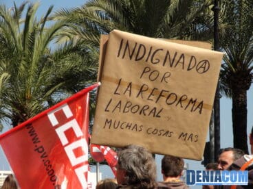 Pancarta en la manifestación de la Huelga General del 29M en Dénia