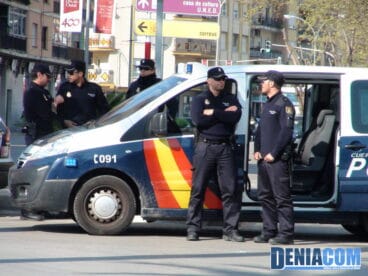 Policía Nacional en la manifestación de la huelga general de Dénia