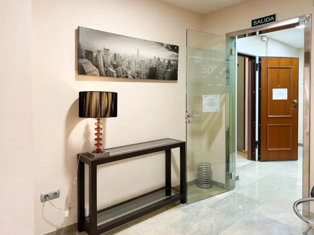 entrada de las oficinas de gesdenia