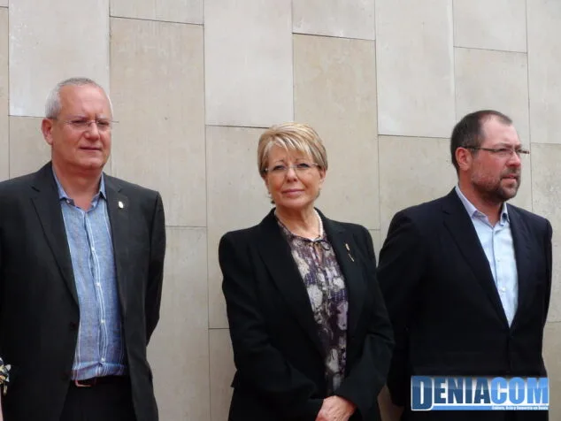 13 Vicent Grimalt y Mari Martínez en el acto conmemorativo de los 400 años de ciudad de Dénia