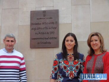 19 Anna Sobrecases y Jaume Bertomeu en el acto conmemorativo de los 400 años de ciudad de Dénia