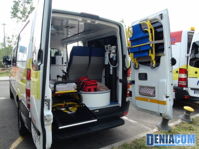 Interior de una de las nuevas ambulancias del Hospital de Dénia