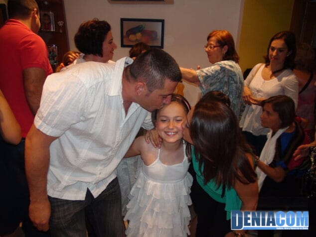 07 Rocío Patricio nueva Fallera Mayor Infantil de Dénia con sus padres