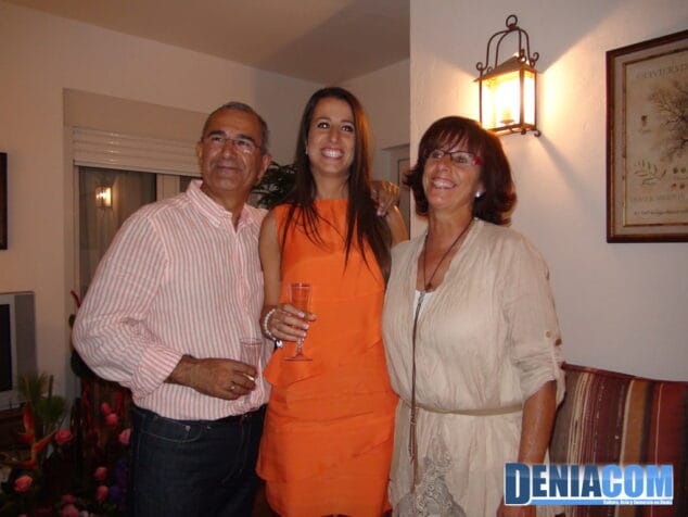09 Marta Tabernero Fallera Mayor de Dénia con sus padres