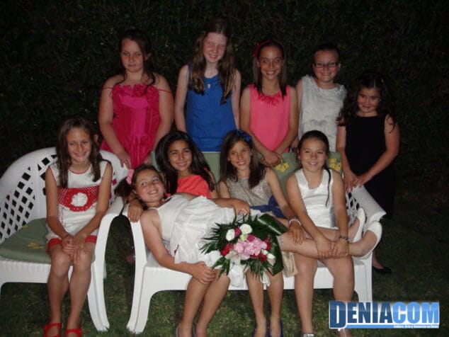 22 Rocío Patricio junto a su corte y Ainhoa Flores