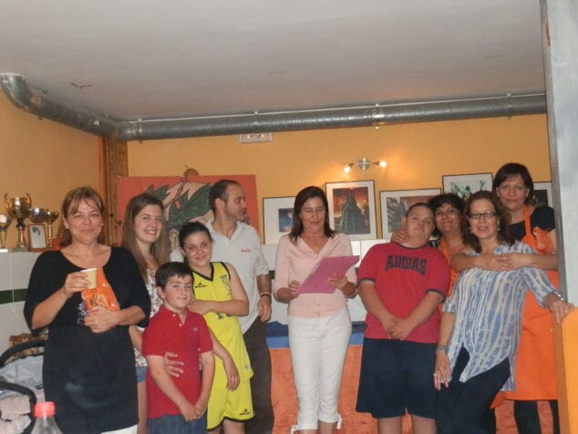 Agradecimiento de la presidencia de la Falla Centro a las cocineras