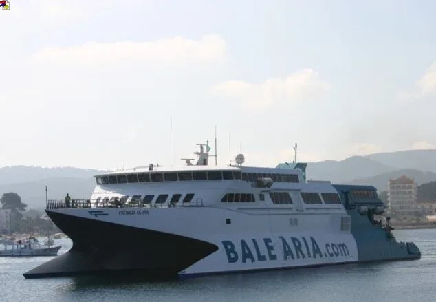 Barco Patricia Olivia de Baleària