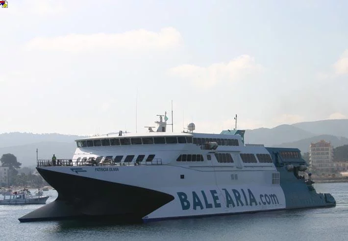 Barco Patricia Olivia de Baleària