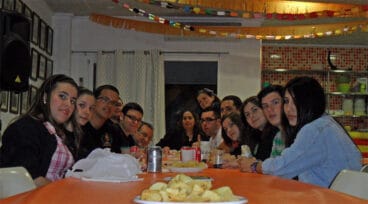 Fiesta valenciana en la falla Roques