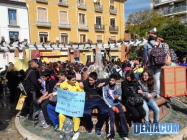 Manifestacion IES Num 3 03 440x330