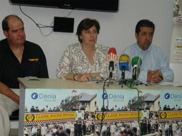 Pepa Font Esteban y Javier Fullana presentan el 20 Classic Racing Revival de Dénia