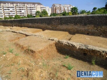 Restos de la muralla en el lienzo occidental