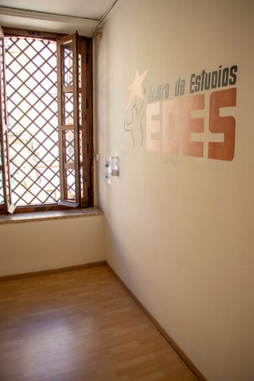 Interior de las instalaciones Centro de Estudios EDES
