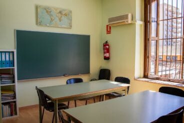 Mobiliario de un aula – Centro de Estudios EDES