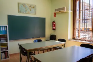 Mobiliario de un aula – Centro de Estudios EDES