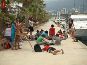 Alumnos del IES Número 3 visitan el Mes del Arte de Marina de Dénia