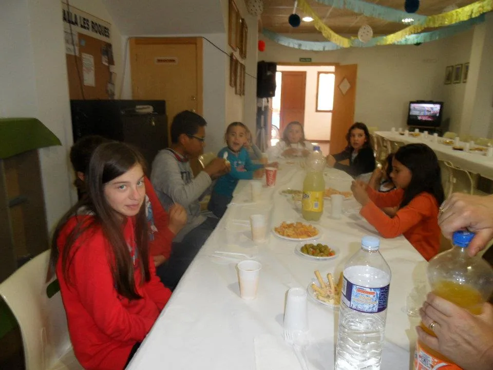 Comida de cumpleaños de los infantiles de la Falla Roques
