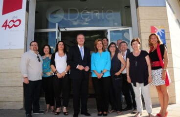 El president Alberto Fabra en Dénia antes del pleno del Consell
