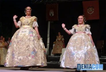14 Marta Tabernero y Rocío Patricio el Día del Fallero 2012