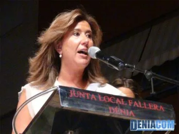 16 Ana Kringe el Día del Fallero 2012