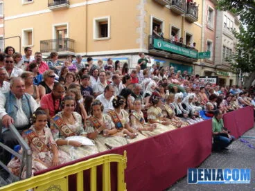 Autoridades falleras y de hogueras en el Desfile de Carrozas 2012