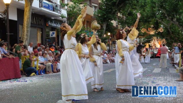 Comparsa Seguim fent história de la Falla Saladar