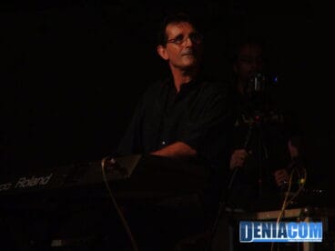 Concierto de Rafa Arnal en el festival de folk dianense Música al Castell