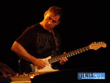 Guitarrista de Rafa Arnal