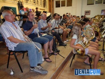 La Agrupación Artística Musical amplía hasta 120 músicos su formación para el Concierto de Pasodobles de su 60 aniversario