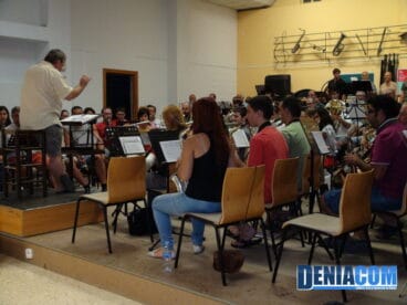 La Agrupación Artística Musical de Dénia junta a músicos y exmúsicos para un Concierto de Pasodobles