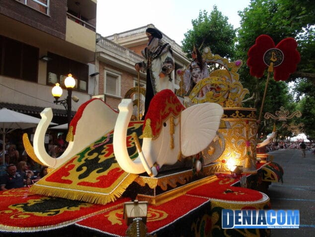 La carroza Daniya Musulmana de la Falla Baix la Mar