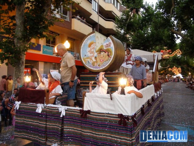La carroza de la Casa de Castilla la Mancha en la Calle Marqués de Campo