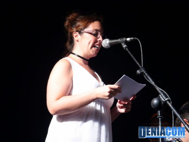 La periodista Celia Marín presenta la XV Cantada de Habaneras