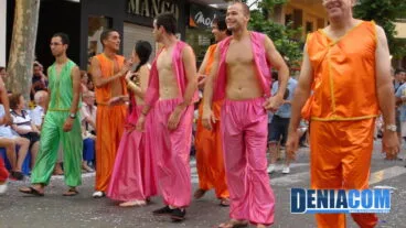 Miembros de la comparsa Bollywood de Campaments