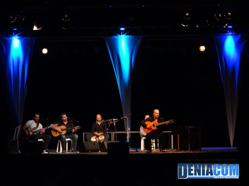 Peret Reyes & The Gipsys Roots Band en el festival de folk Música al Castell