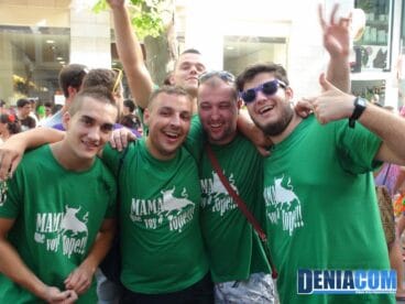 Peña Mama que voy a tope en la 1º entrada de bous 2012