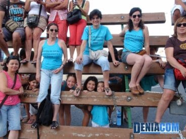 Peña Mosatros no som res els nostres xiquets sí en la primera entrada de bous 2012