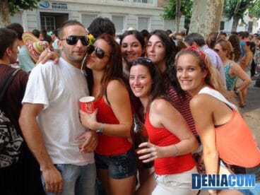 Peñas y quintos se reúnen para la primera entrada de bous Dénia 2012