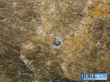 Remache de la malla del túnel del castillo