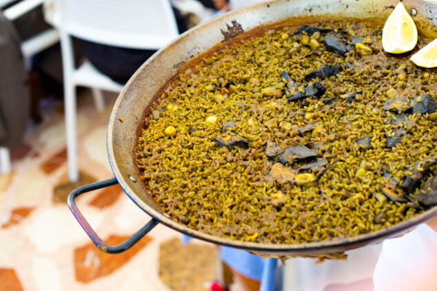 Imagen: Paella de alcachofas en Restaurante Mena
