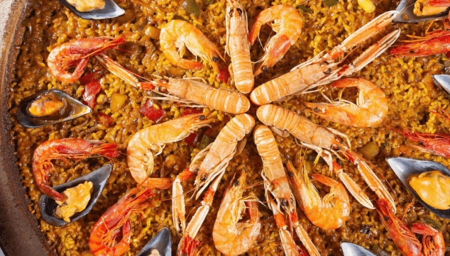 Restaurante Mena 8 tradicional arroz a banda marinero en les rotes distendido