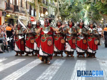 01 Desfile de Gala de la filà Deniers